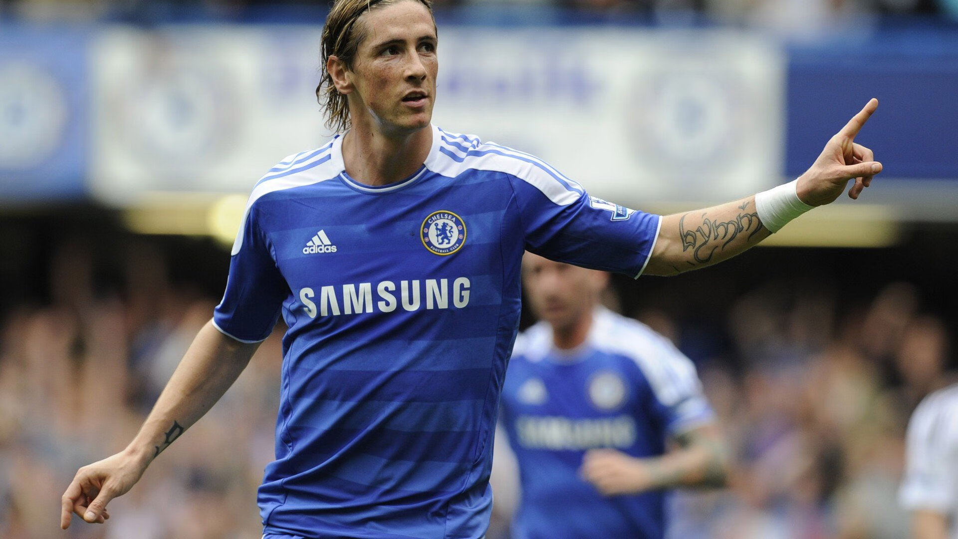 开云·体育官网APP下载-德甲融合战术，比分4-3，明星锋线发威，控球率70%，传球成功86%，德甲对标